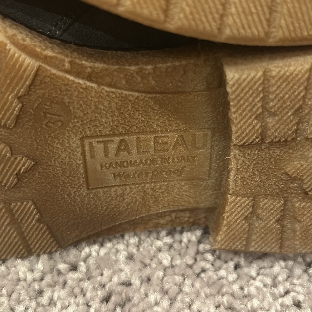 ITALEAU Women’s Waterproof Foliana Booties, Size 37.5 (7) - Picture 10 of 10